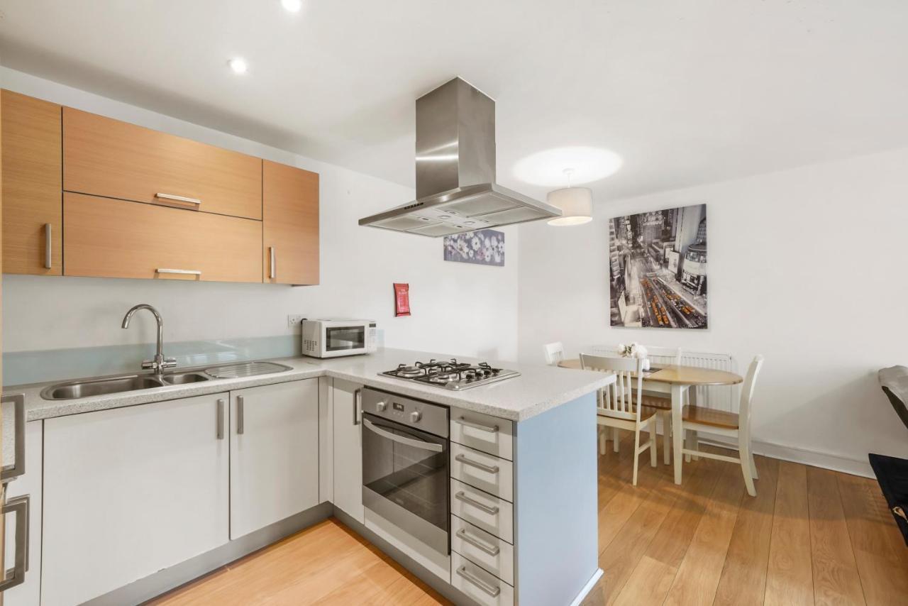 Luxnightzz - Two Bed - Close To North Station And Hospital Colchester Extérieur photo