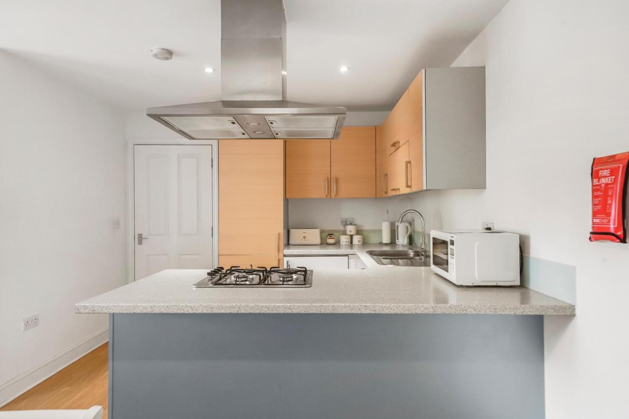 Luxnightzz - Two Bed - Close To North Station And Hospital Colchester Extérieur photo